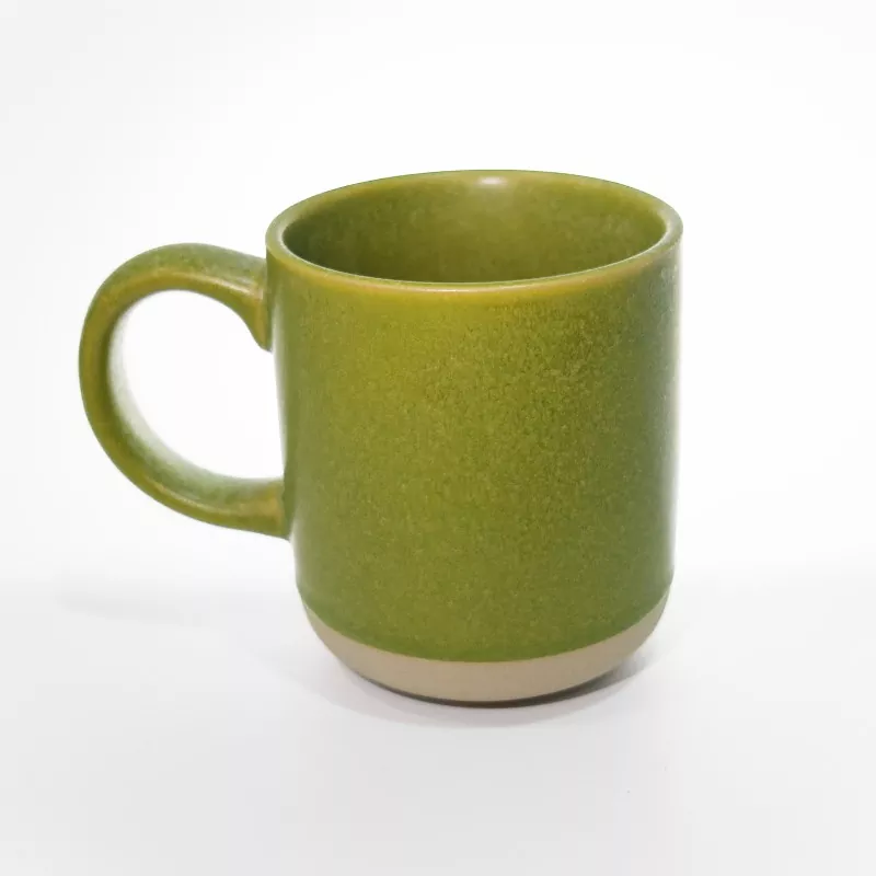 ແບບງ່າຍດາຍທີ່ທັນສະໄຫມ Ceramic Travel Mug ສີຂຽວ ແບບງ່າຍດາຍທີ່ທັນສະໄຫມ Ceramic Travel Mug ສີຂຽວ