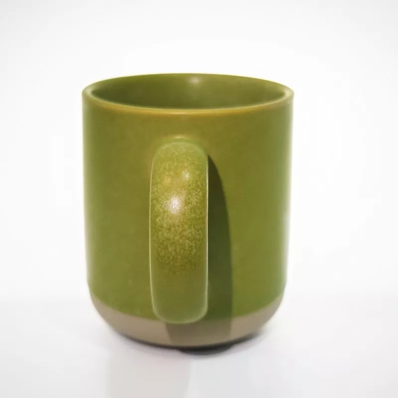 ແບບງ່າຍດາຍທີ່ທັນສະໄຫມ Ceramic Travel Mug ສີຂຽວ